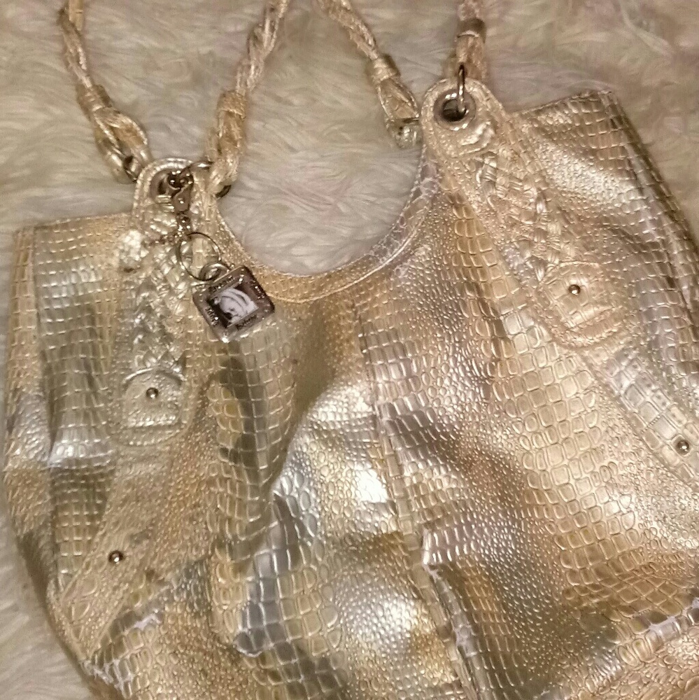Purse - Picture 3 of 3